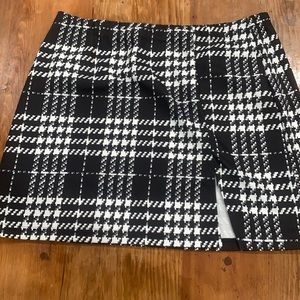 SHEIN Tight Skirt with Slit